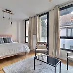 Будинок відпочинку Luxurious In With Pool *