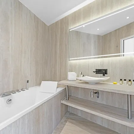 Holiday home Luxurious In With Pool *